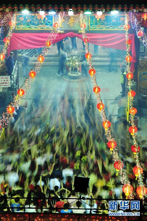 （国际）（4）新加坡人过农历新年除夕夜