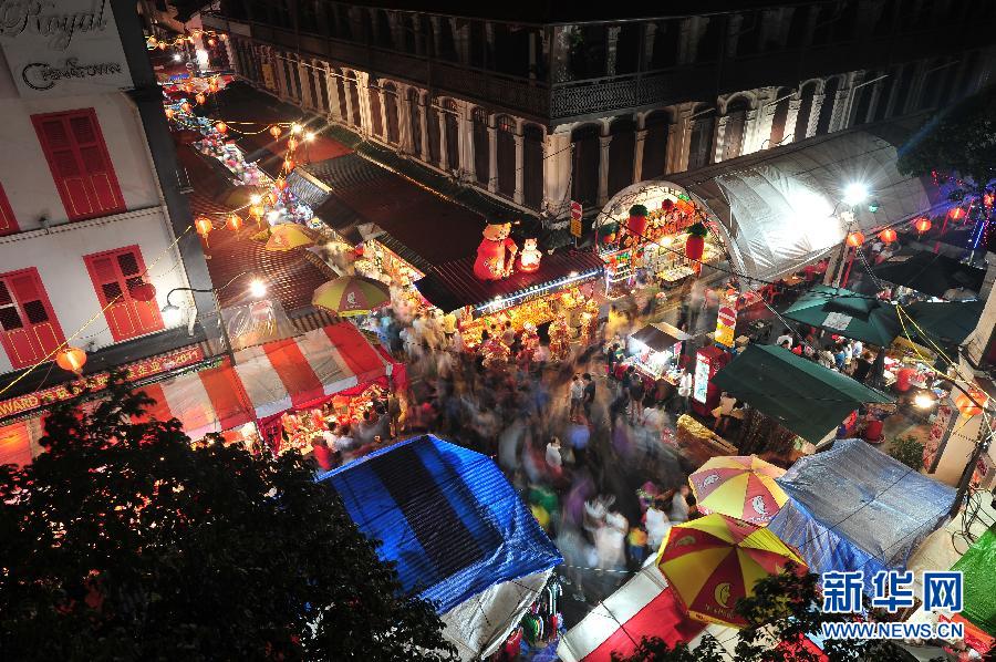 （国际）（1）新加坡人过农历新年除夕夜