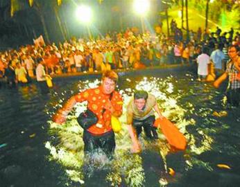 点击图片分享到上海滩微博