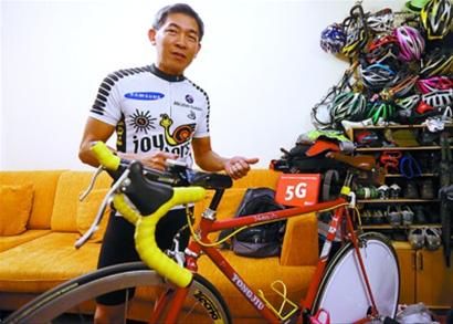 吴振嘉最喜爱的一辆上海产的永久公路赛车。