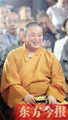  8月17日，2013年少林问禅之“机锋辨禅”活动在嵩山少林寺大禅堂开幕，连日来深陷各种流言的少林寺方丈释永信现身，引起各方关注    东方今报记者  刘栋杰 摄