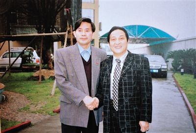 原宜春市委书记宋晨光与王林的合影。