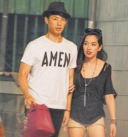 吴建豪与女友石贞善