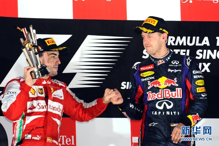 （体育）（8）赛车&mdash;&mdash;F1新加坡大奖赛：维泰尔夺冠