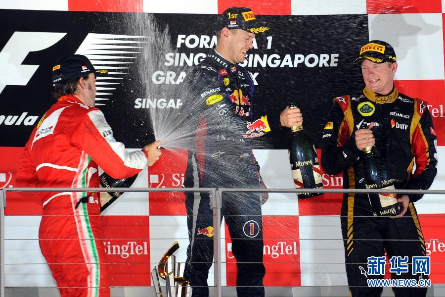 （体育）（9）赛车&mdash;&mdash;F1新加坡大奖赛：维泰尔夺冠