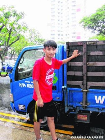 新加坡华人青年从事旧货买卖为环境保护献力