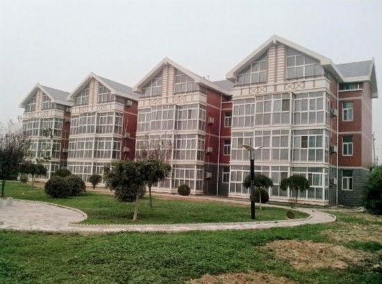 政府大院里的小别墅src=