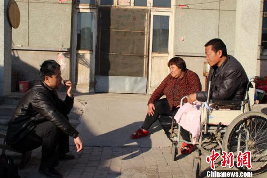 河北&ldquo;自锯病腿&rdquo;农民自信能站起来村民称其&ldquo;幸运&rdquo;