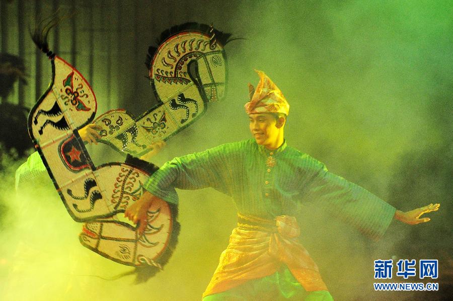 （国际）（7）新加坡牛车水举行农历新年亮灯仪式