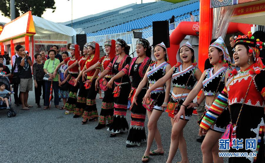 （国际）（3）新加坡&ldquo;春到河畔&rdquo;举行开幕礼