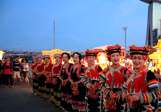 七几年中国有多少人口_蒯姓中国有多少人口(3)