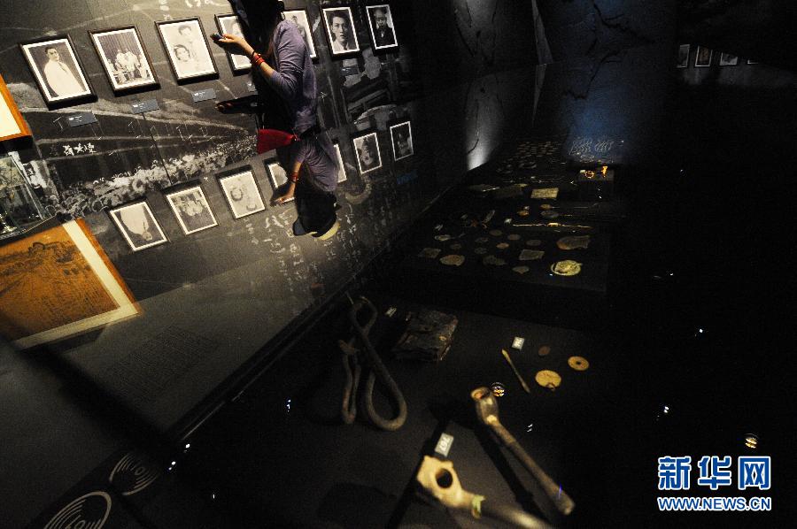 （国际）（1）老照片 英雄墓&mdash;&mdash;新加坡日占时期的历史痕迹