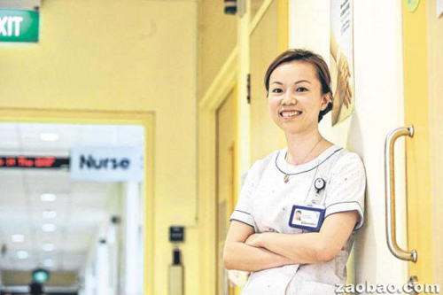 新加坡外來華人護士:最重要是學會聆聽病人(圖)