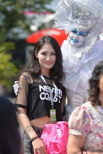 点击图片进入下一页