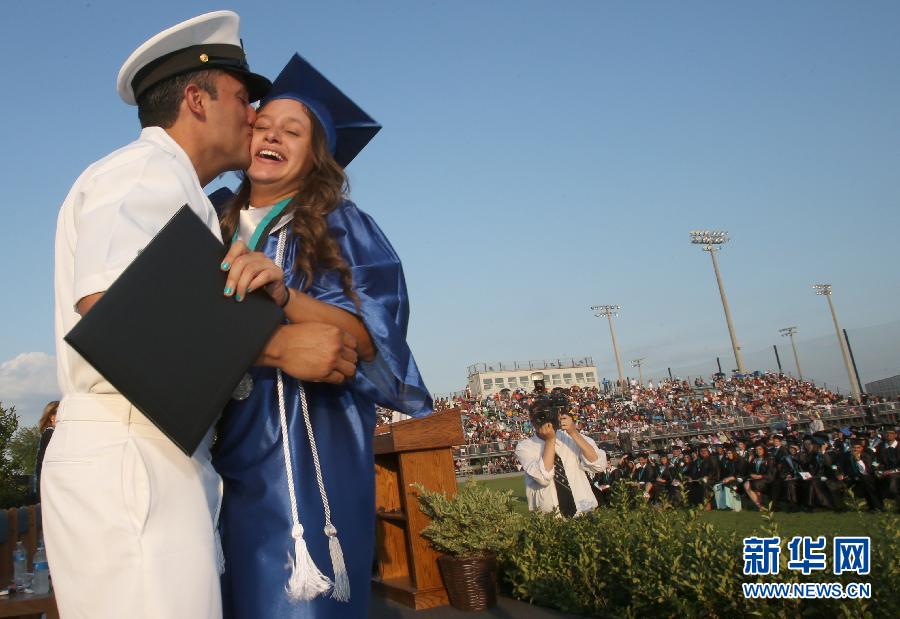 (国际·编辑连线)(4)父亲节专递——永远的情人