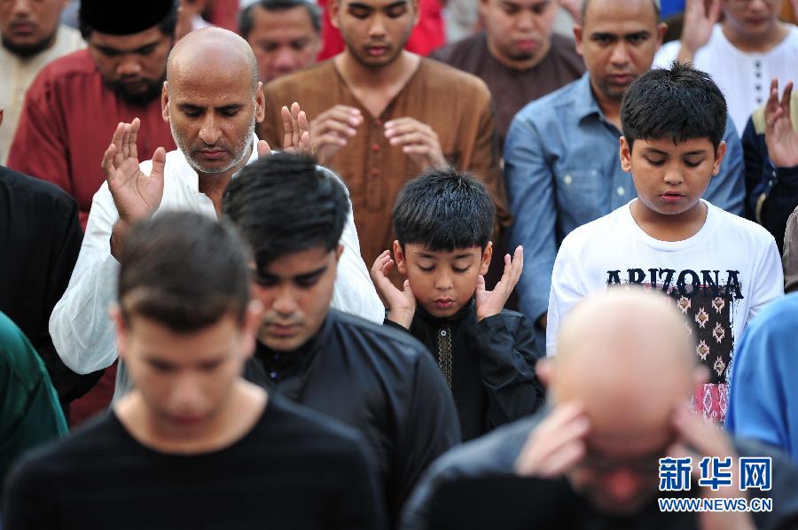 （国际）（2）新加坡穆斯林开斋节祷告