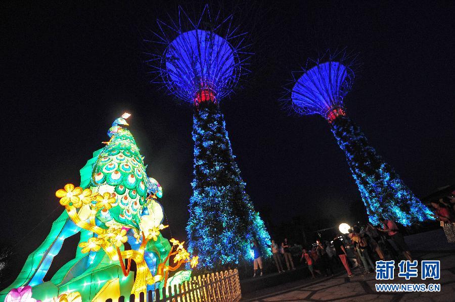 （国际）（2）新加坡滨海湾花园举行中秋节灯会亮灯仪式