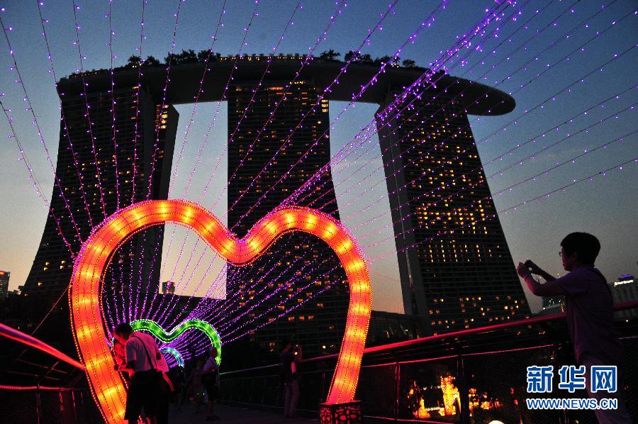 （国际）（3）新加坡滨海湾花园举行中秋节灯会亮灯仪式
