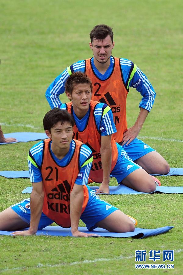 （体育）（1）足球&mdash;&mdash;日本队在新加坡训练