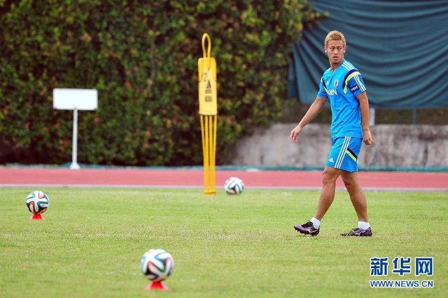 （体育）（5）足球&mdash;&mdash;日本队在新加坡训练