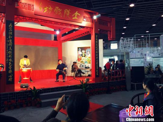 “金陵戏坊”现南京文交会观众