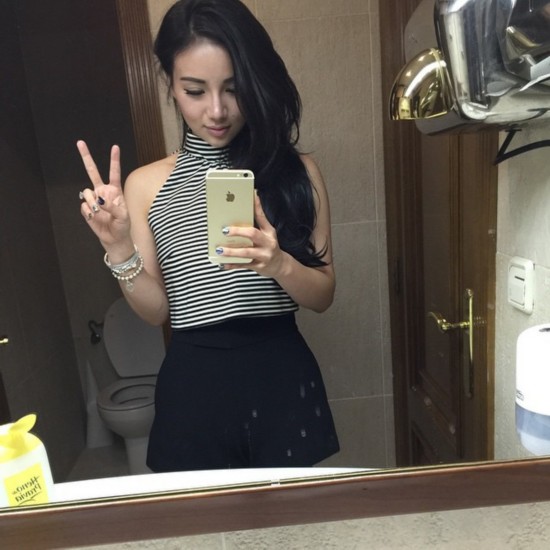 西甲老板林荣福美艳女儿爆红 撞脸baby(1/14)