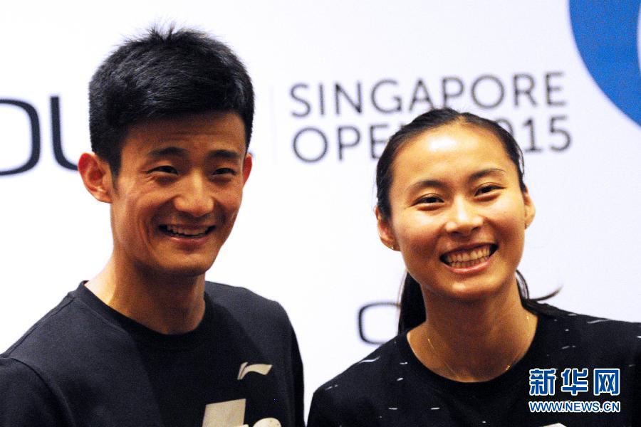 （体育）（1）羽毛球——谌龙、王仪涵出席新加坡公开赛赛前记者会