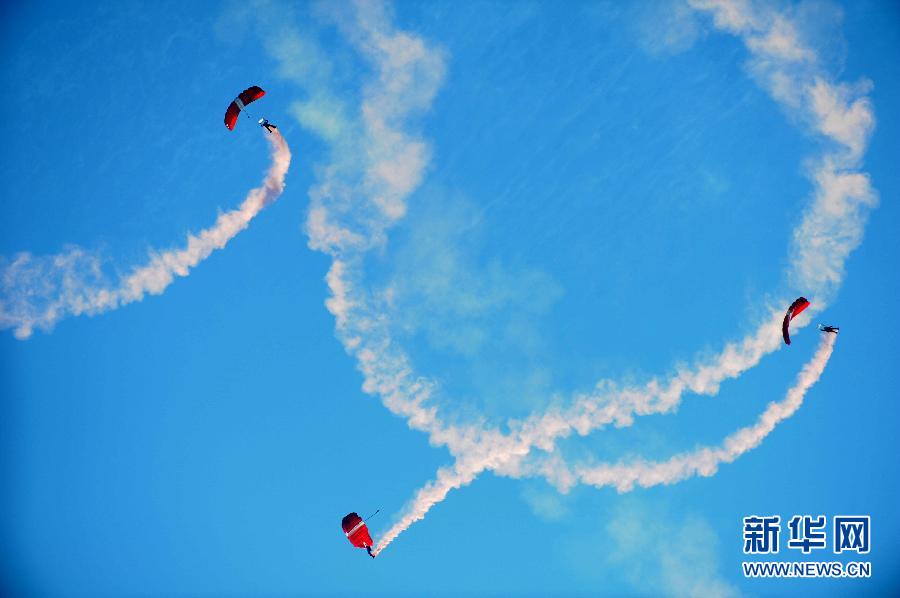 （国际）（4）新加坡举行金禧国庆庆典预演