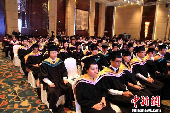 新加坡南阳理工大学青岛举办中国毕业生典礼