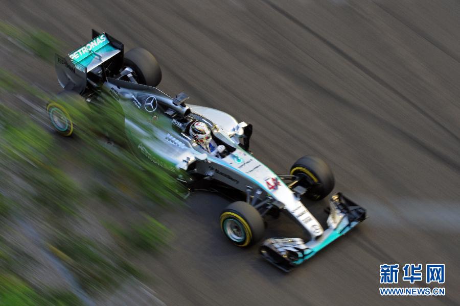 （体育）（3）赛车&mdash;&mdash;F1新加坡站大奖赛第三轮练习赛