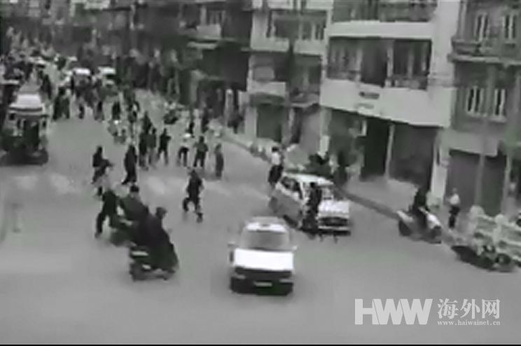 印尼发生7.8级大地震 居民连夜疏散