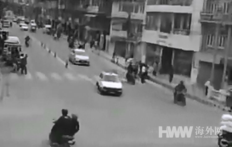 印尼发生7.8级大地震 居民连夜疏散