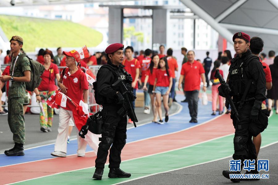 （国际）（1）新加坡51周年国庆庆典安保严密