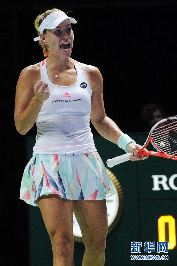 （体育）（1）网球——WTA年终总决赛：科贝尔胜齐布尔科娃