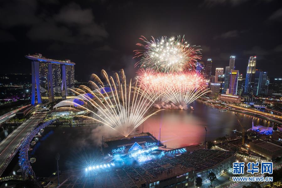 （國際）（2）新加坡在濱海灣舉行“新加坡濱海灣2020年倒數活動”