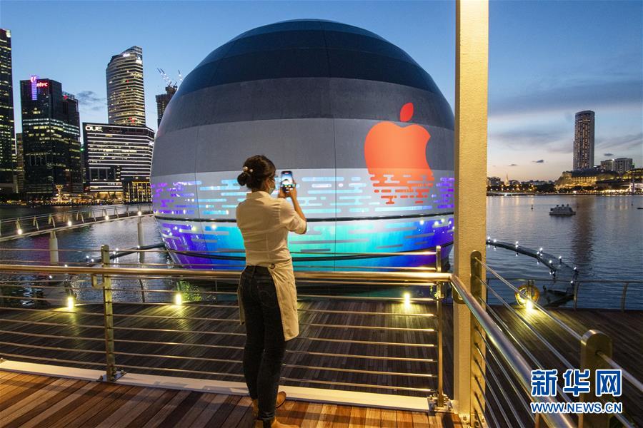 （国际）（2）新加坡：水上苹果零售店即将开业