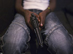 肯尼亚犯罪之城：枪支遍地 女性被迫卖淫