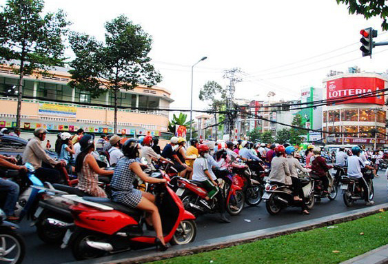 中国游客探访越南&ldquo;三里屯&rdquo;