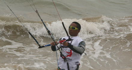 海南·金湾2013风筝冲浪竞速世界锦标赛开赛