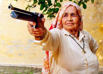 全球令人汗颜的&ldquo;疯狂&rdquo;老人