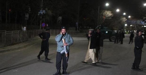 阿富汗首都一五星级酒店遭袭击(组图)