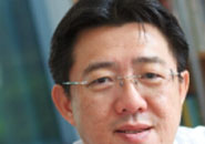 新加坡管理大学经济学副教授陈金松