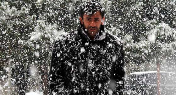 土耳其哈卡里十月遭遇强降雪(高清)