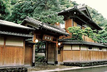 细数日本那些跨越百年的老铺舍