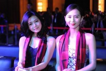 女星合照有心机 颜值站位都靠拼(组图)