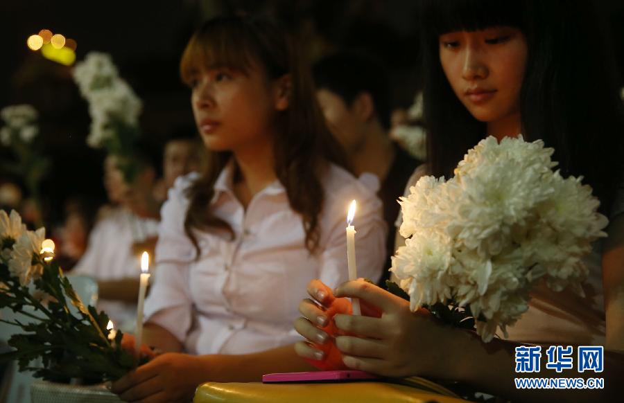 马来西亚民众为马航失联客机祈福